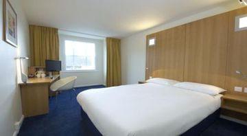 Ramada Encore York Exteriér fotografie