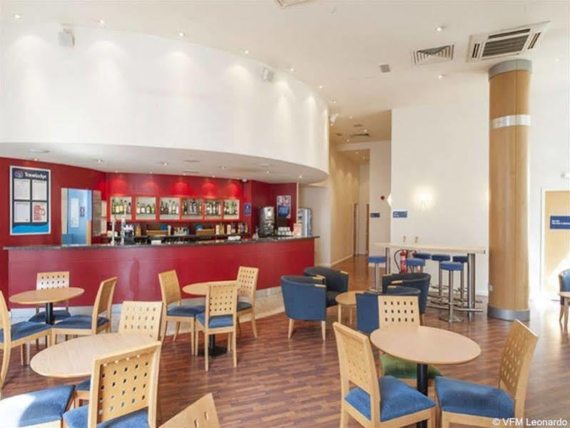 Ramada Encore York Exteriér fotografie